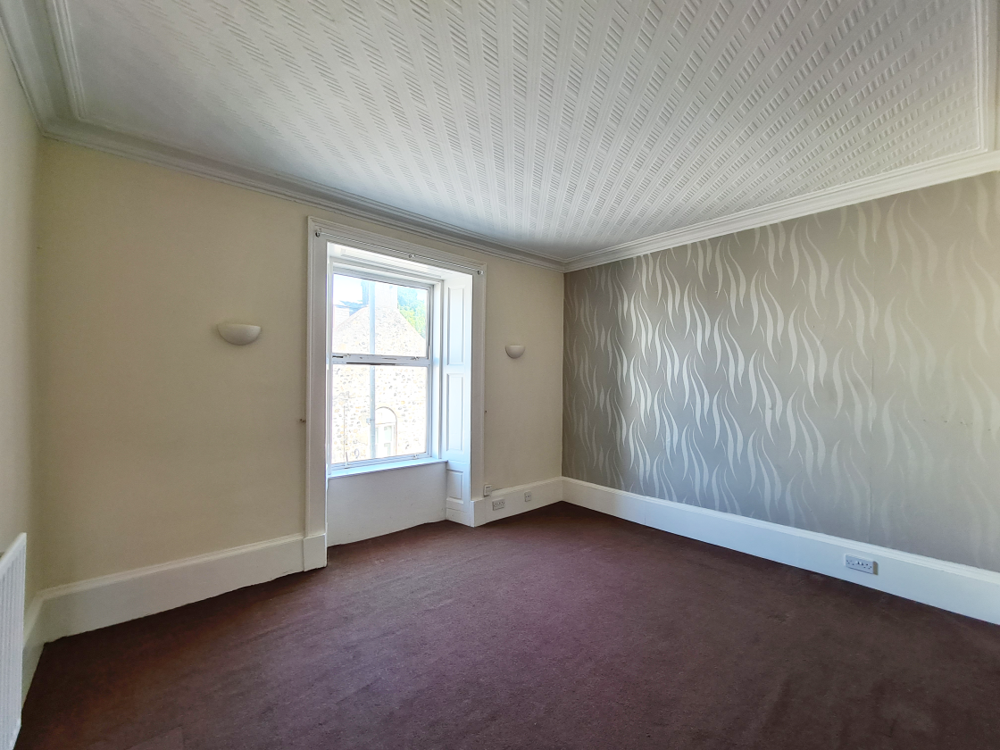 7. Dining room b